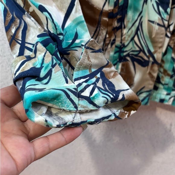 KEREN hart Blue and Green Patterned Top - Picture 4 of 7